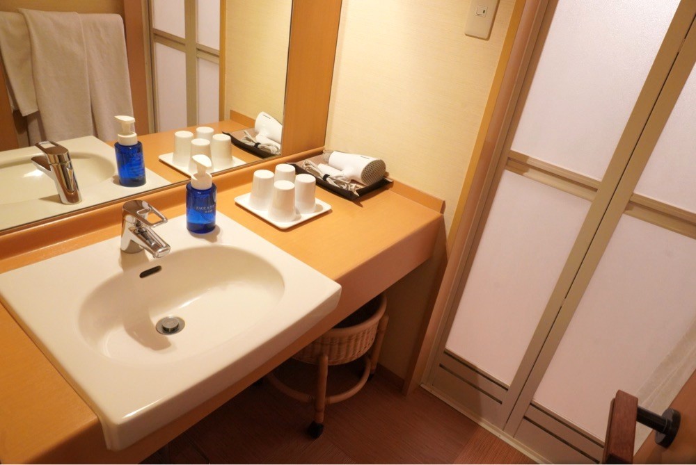 和洋室（洗面台）