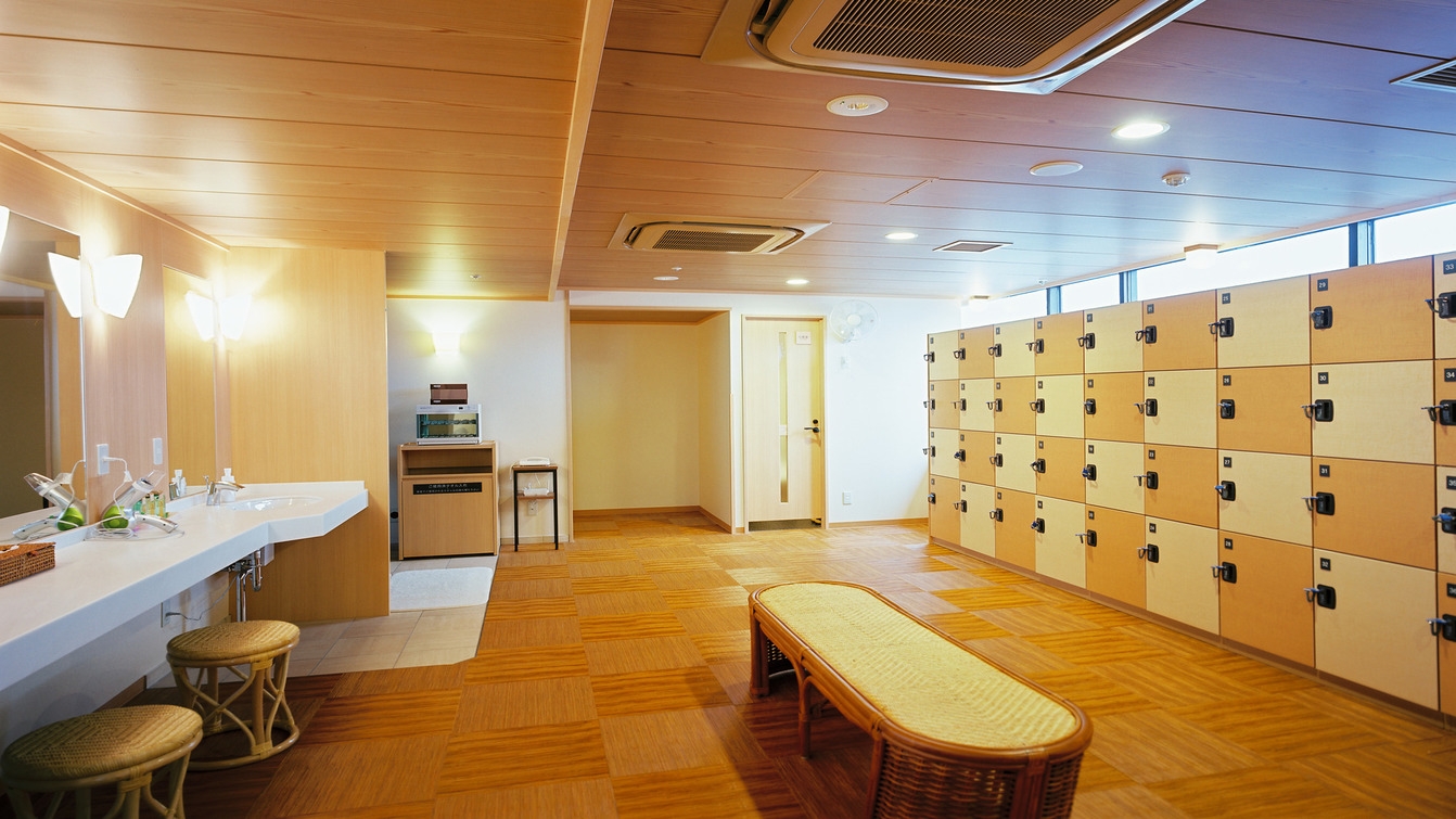 【お値打ち！2〜3連泊プラン】 2連泊以上限定［清掃なし］ ◆立山連峰展望大浴場 ◆素泊り