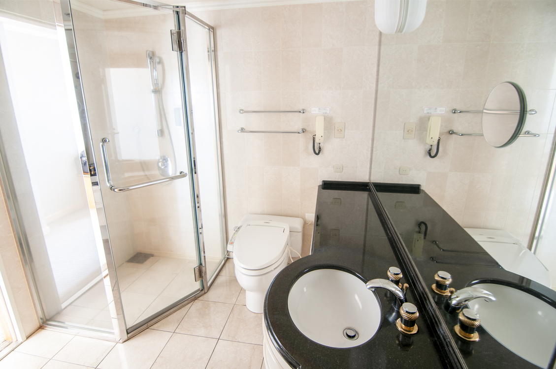 モデレートツイン　洗面・シャワーブース