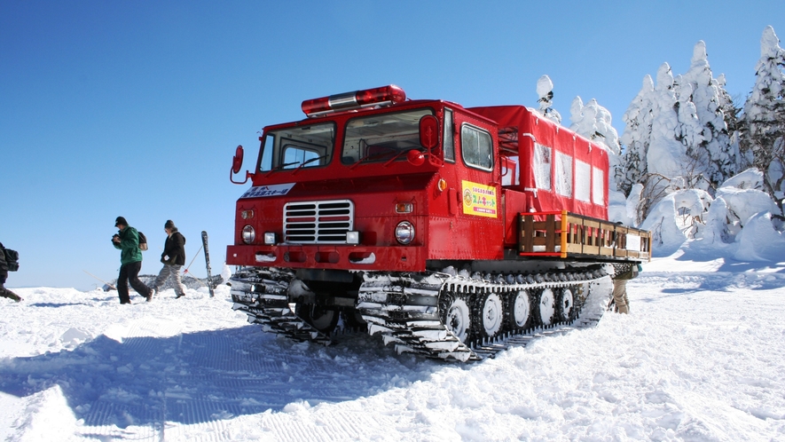 菅平高原スノーリゾート、ダボスエリアで大人気の雪上車「スノーキャット」