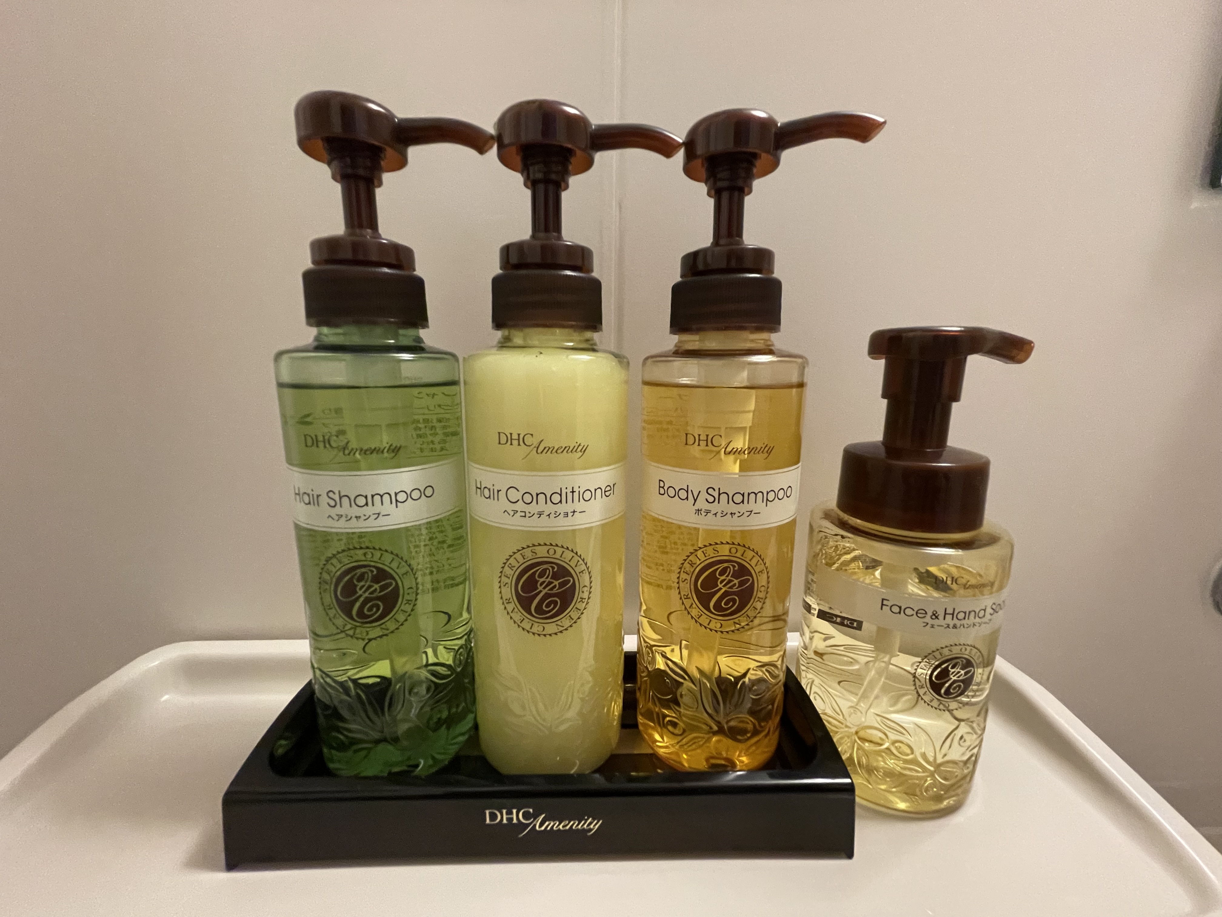 洋室　シャンプー類はDHC