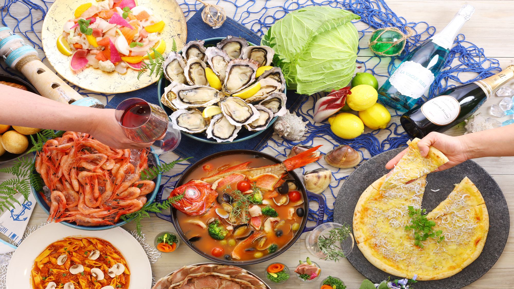 ディナービュッフェイメージ海と大地の恵みをご用意しております。