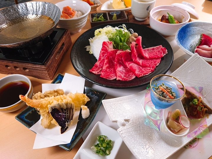 【国産牛しゃぶ御膳】【小学生室料半額】人気の２食付き♪貸切コテージで贅沢なリゾートステイを満喫！