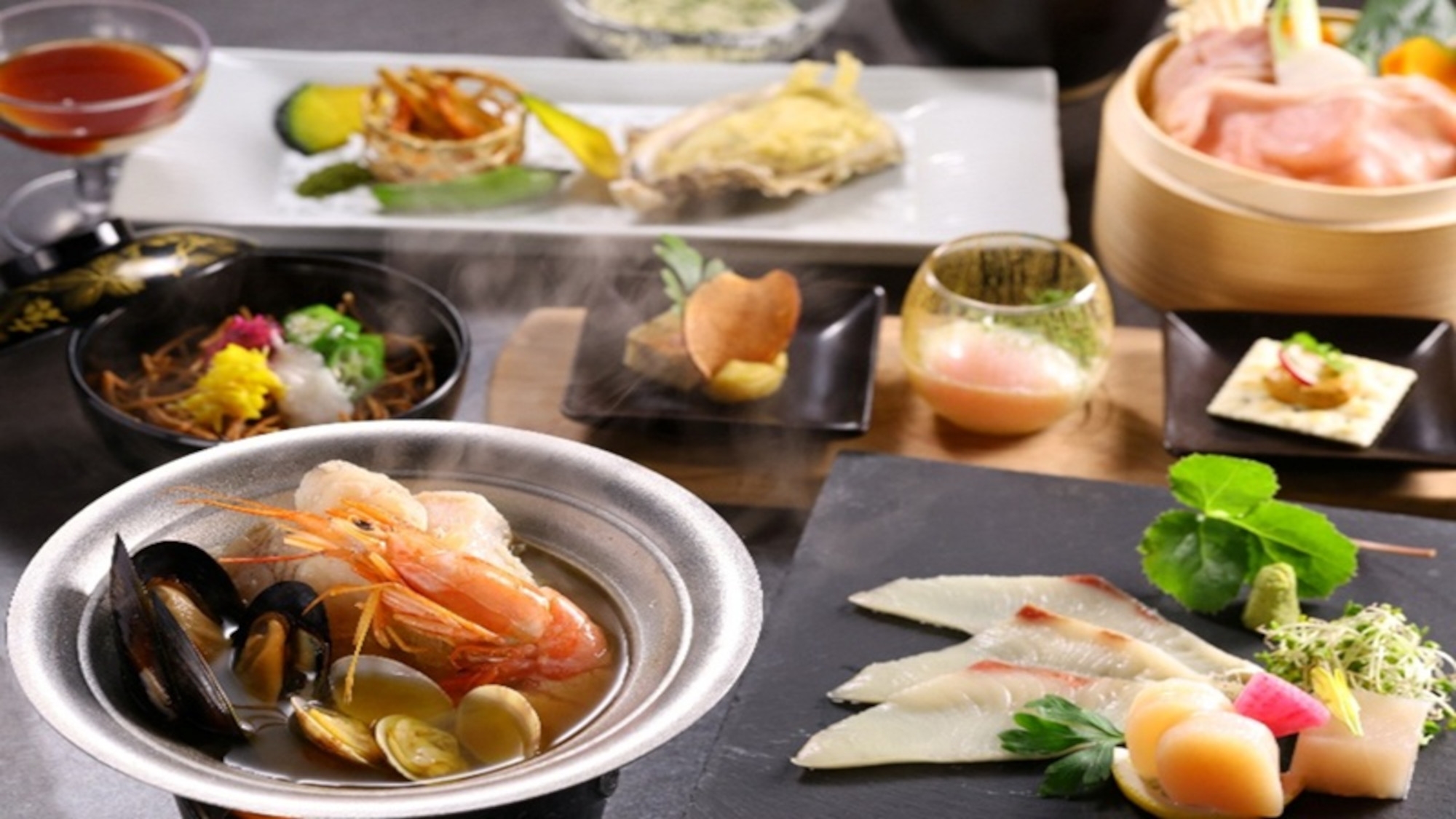 【季節の会席】〜輝き豚と筑波鶏のセイロ蒸し・殻付き牡蠣天麩羅をご堪能〜