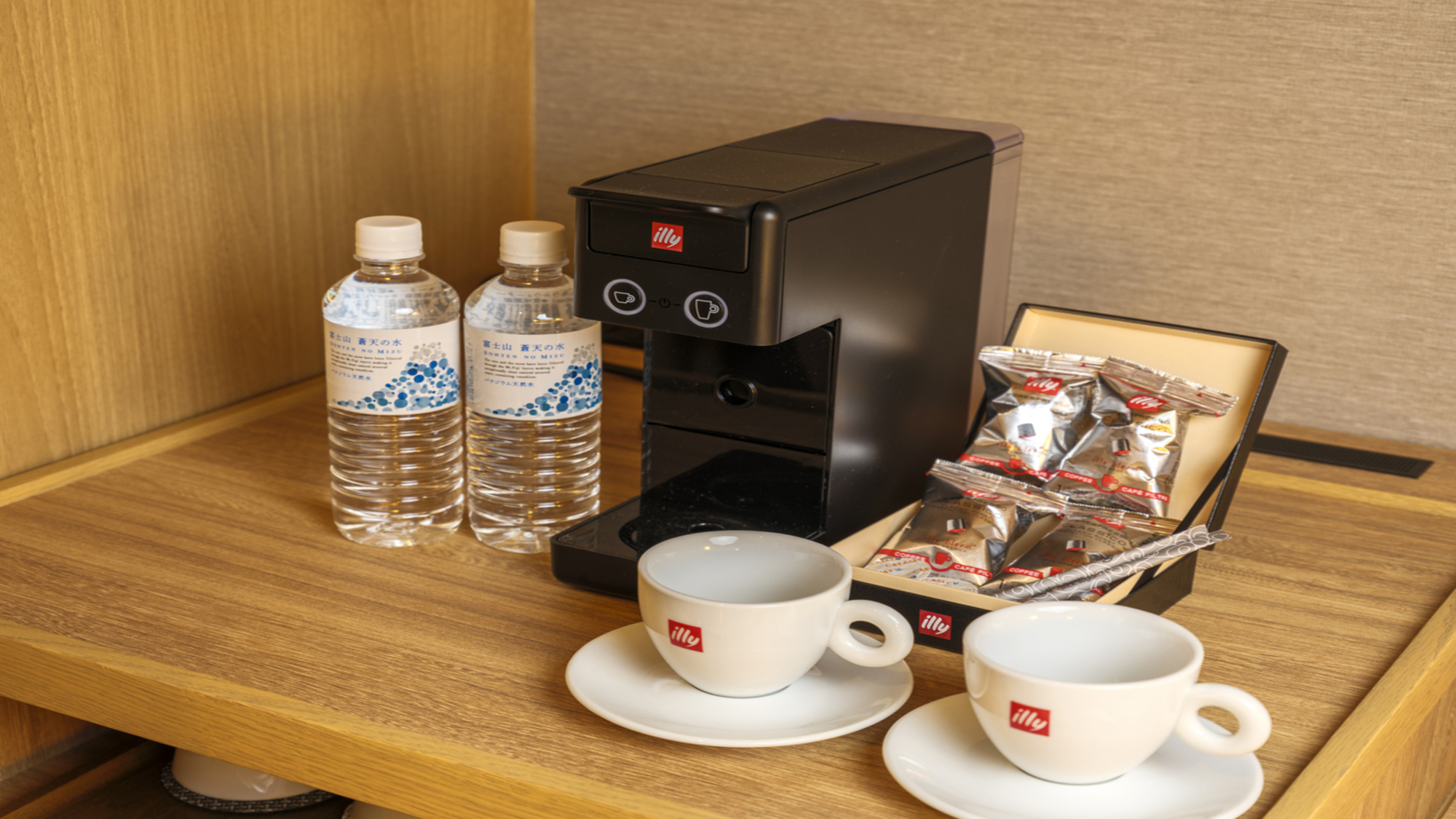 天然温泉付客室～客室備品：カプセル式コーヒーマシン～