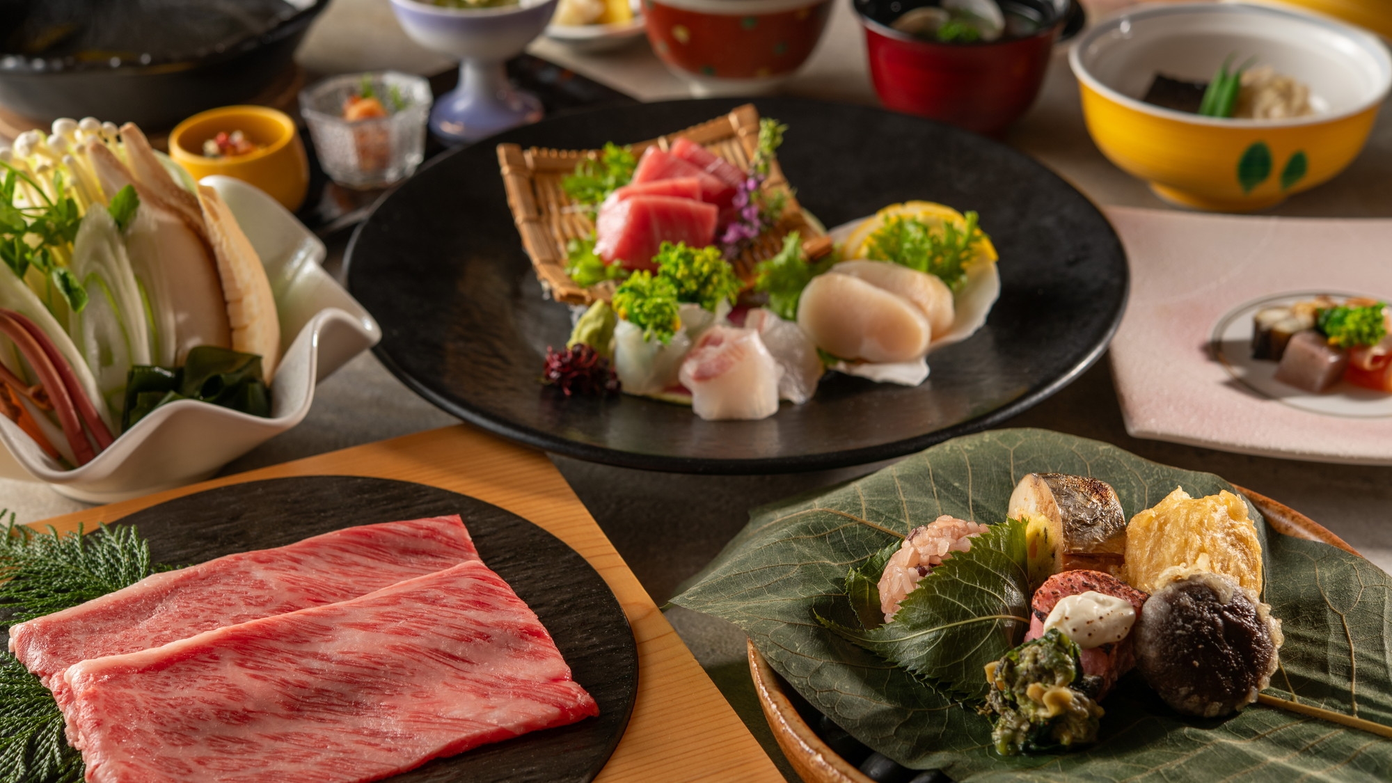 【平日60歳以上限定10％OFF】夕食はA5ランクとちぎ和牛などを使用した【土地の恵み会席】