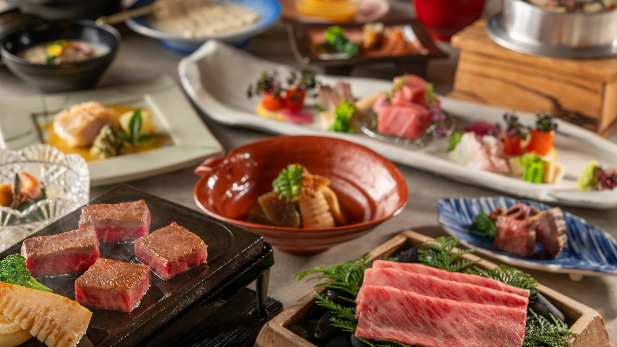 【愛犬と一緒にご宿泊】A5ランクとちぎ和牛食べ比べと旬の食材の彩り『特別会席』