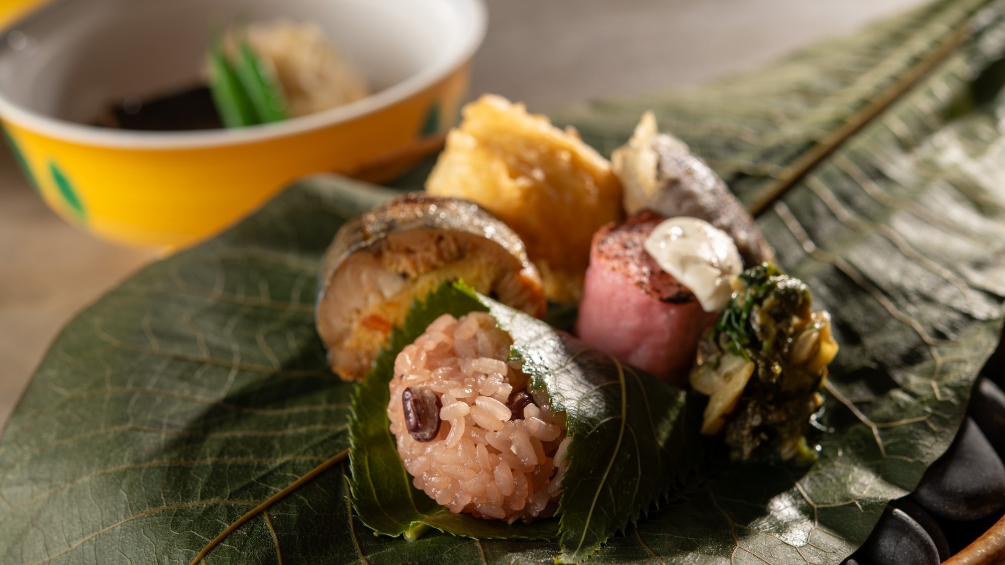 【平日60歳以上限定10％OFF】夕食はA5ランクとちぎ和牛などを使用した【土地の恵み会席】