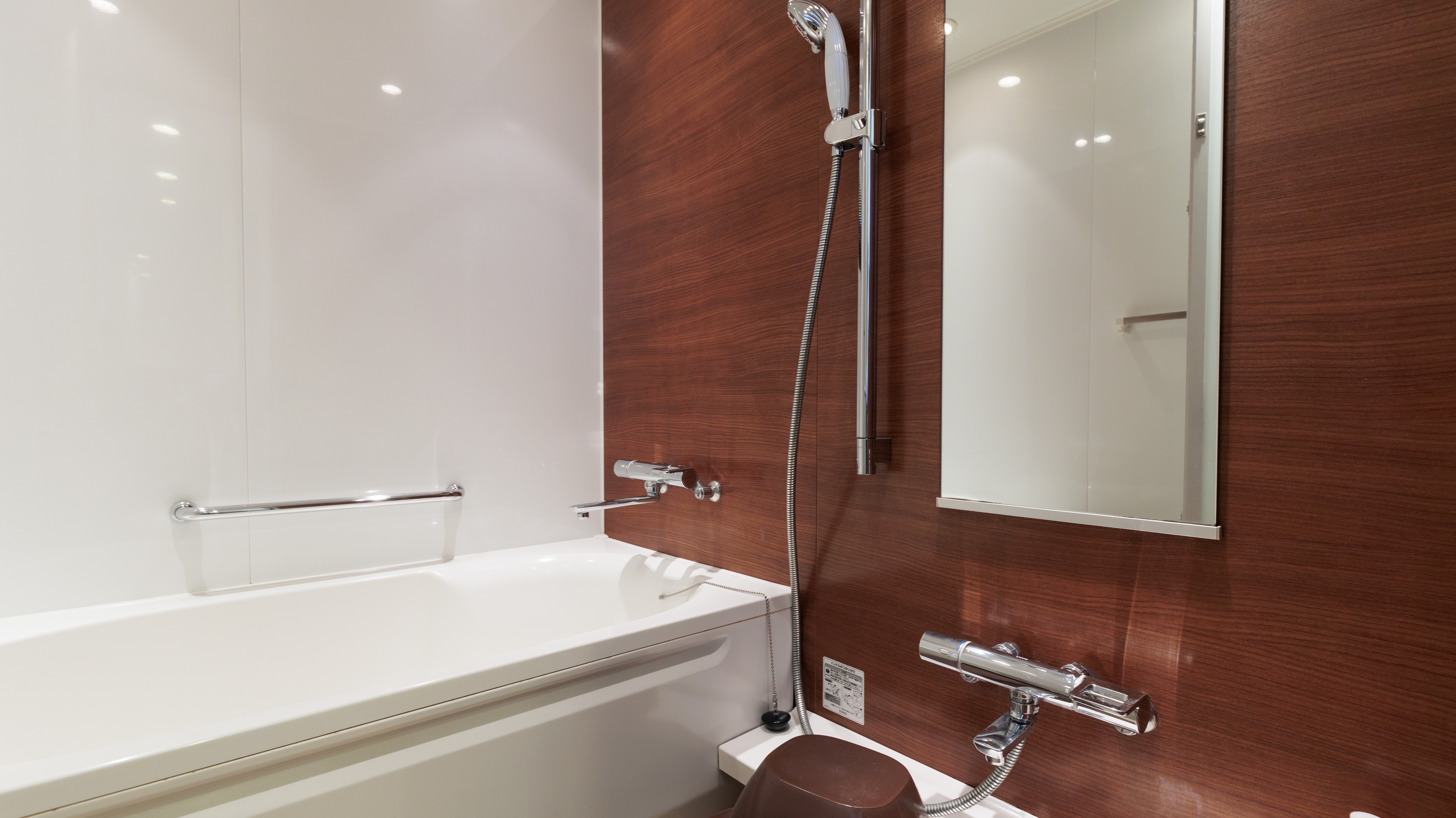 【バスルーム】独立したバスルーム（タワービューのお部屋）