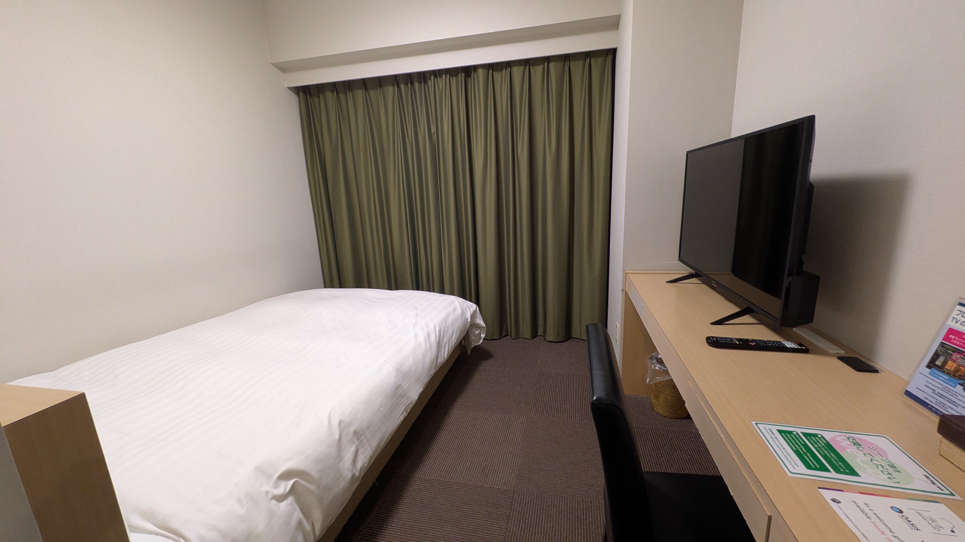 ダブルルーム【喫煙/禁煙】（シモンズ社製：1400&times;1950）14.2〜14.6平米