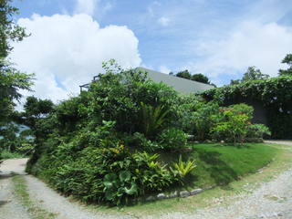 宿の全景(夏期・北側)