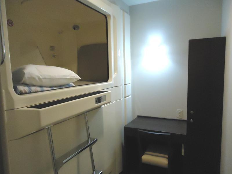 【個室カプセルWeeklyプラン】男性専用/全室禁煙　≪5泊以上/AM10時〜PM4時使用不可≫