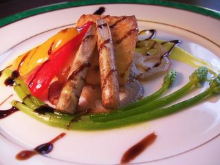 お魚料理　季節の野菜と白身魚のポワレ