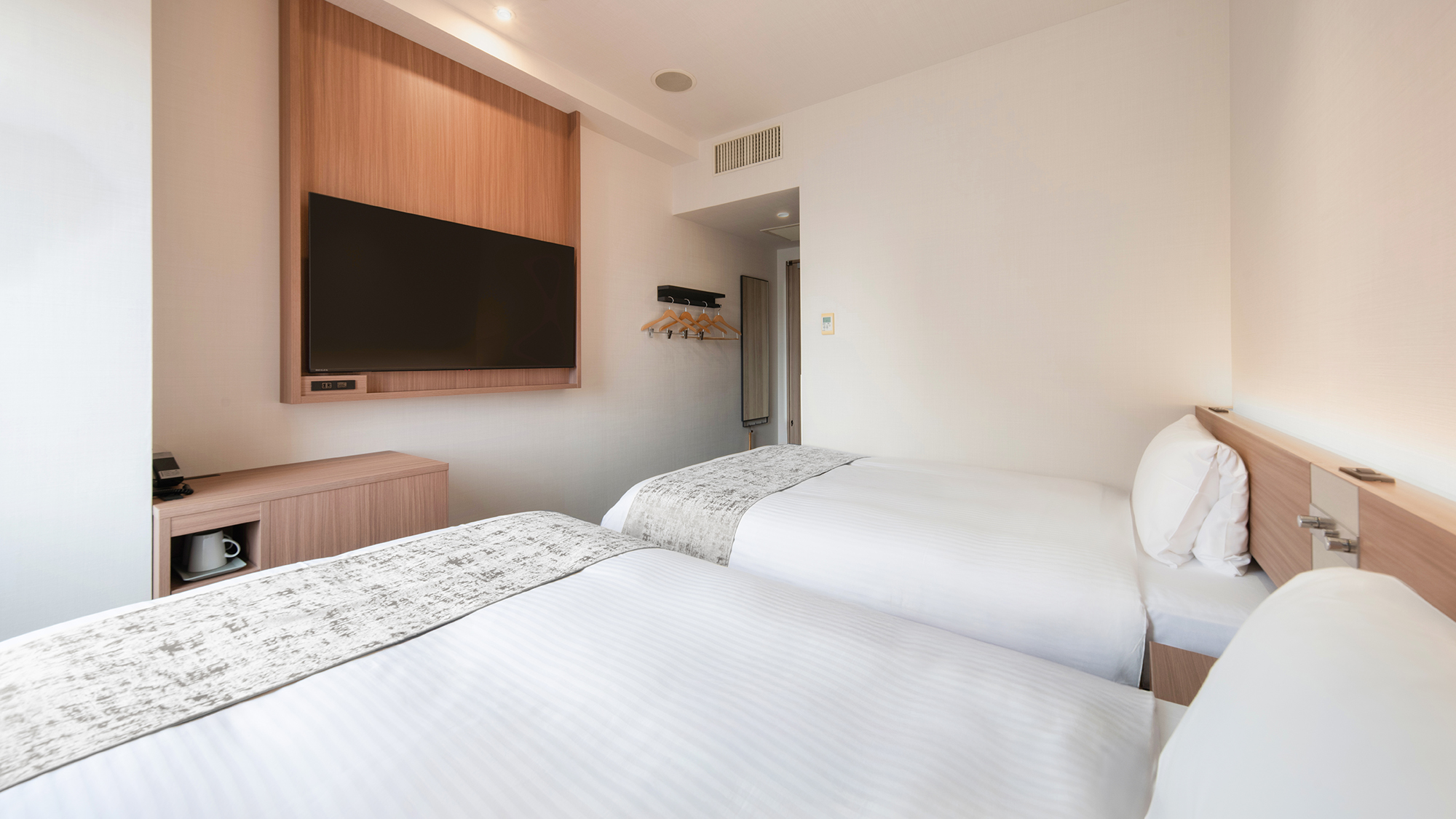 スタンダードツイン14㎡【ベッド120cm&times;2台】