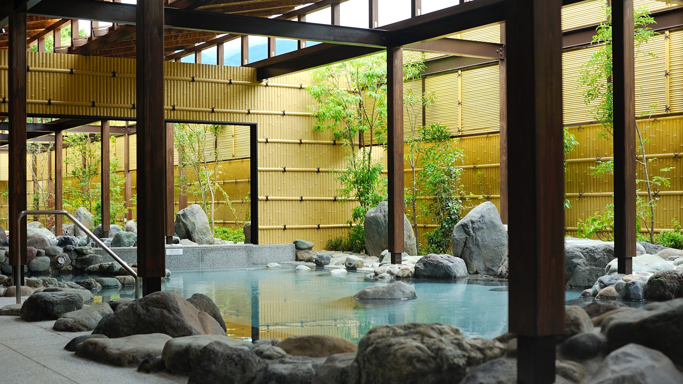 いずみの湯＿湯河原最大級の露天風呂