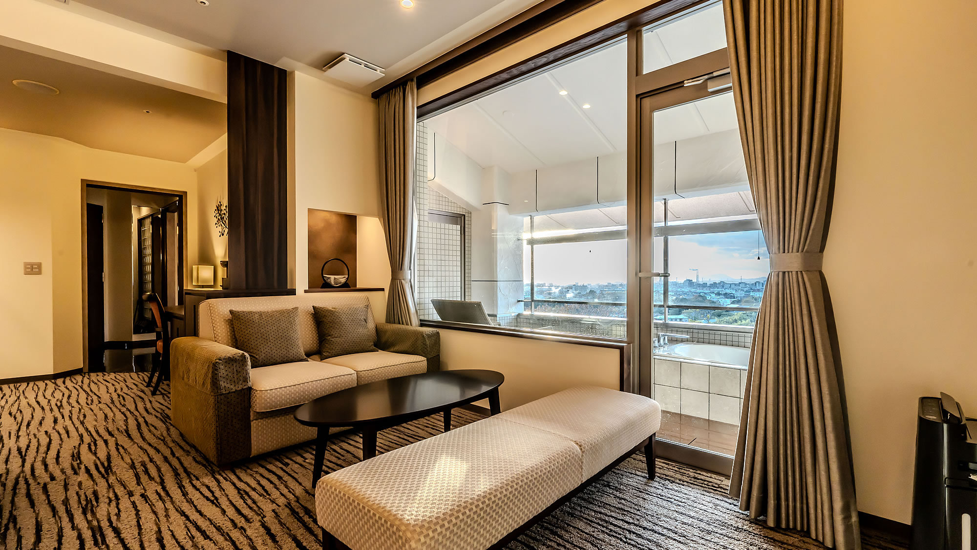 ３０１号室　然　