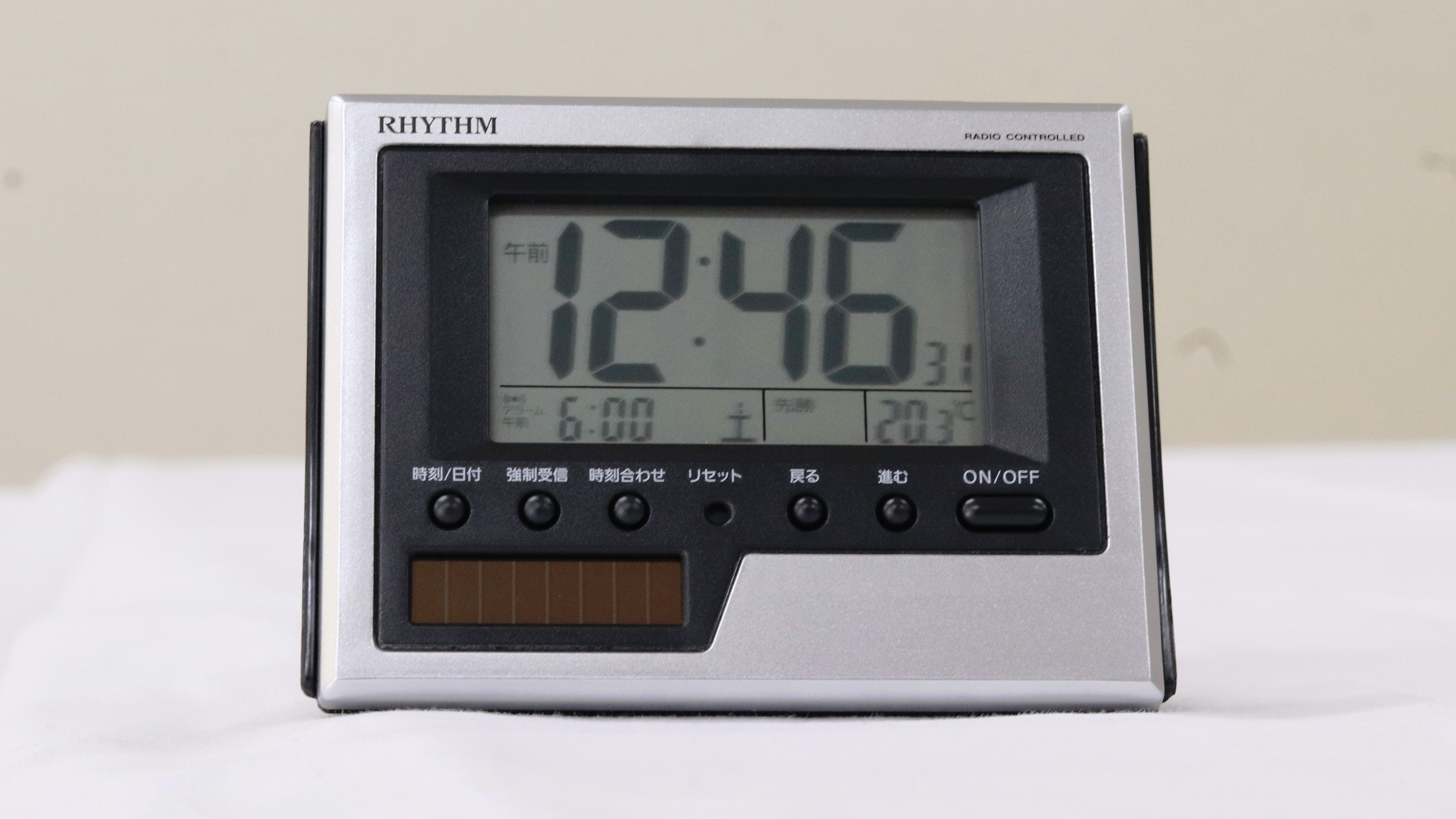 客室　目覚まし時計