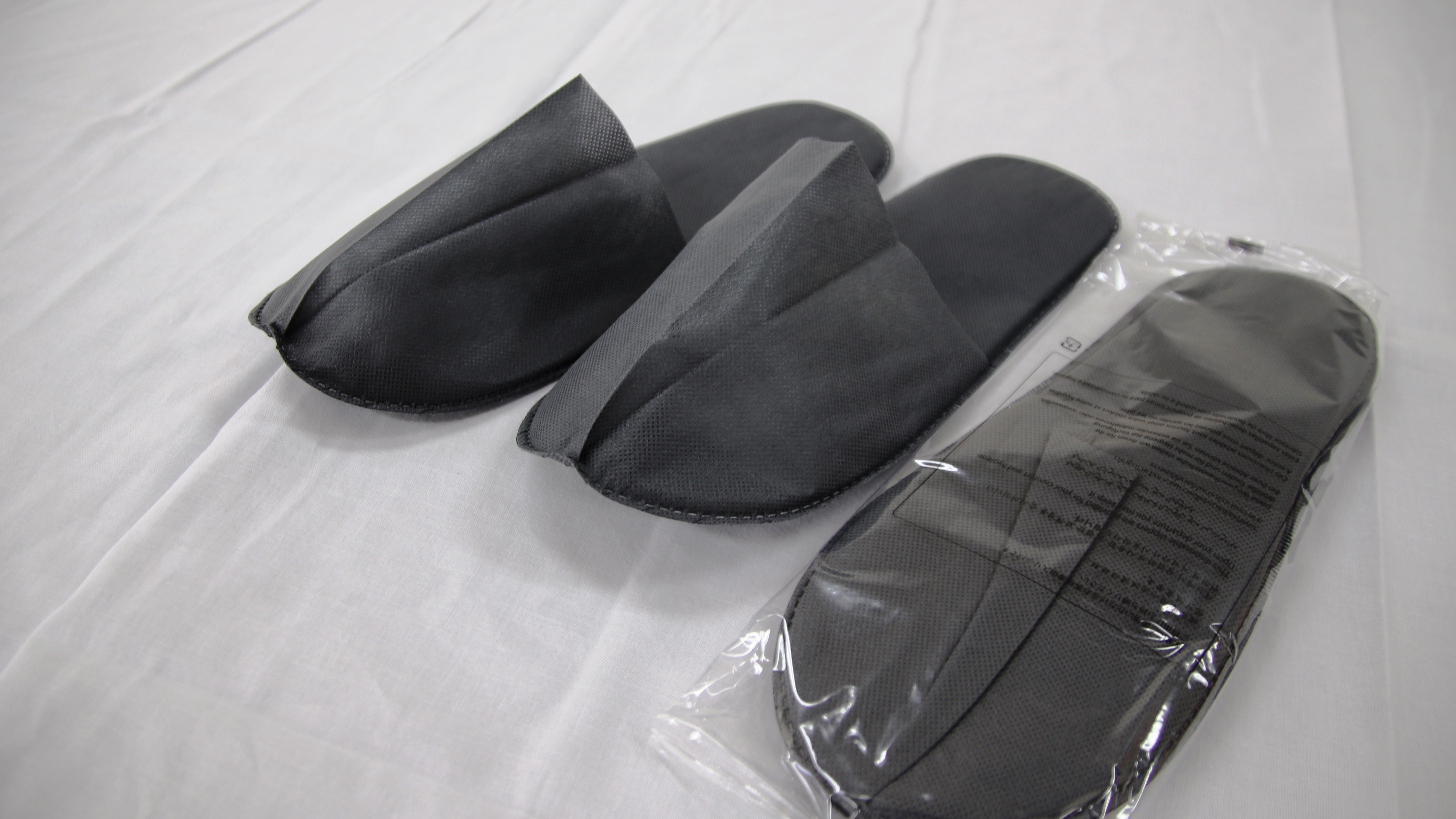 使い捨てスリッパ