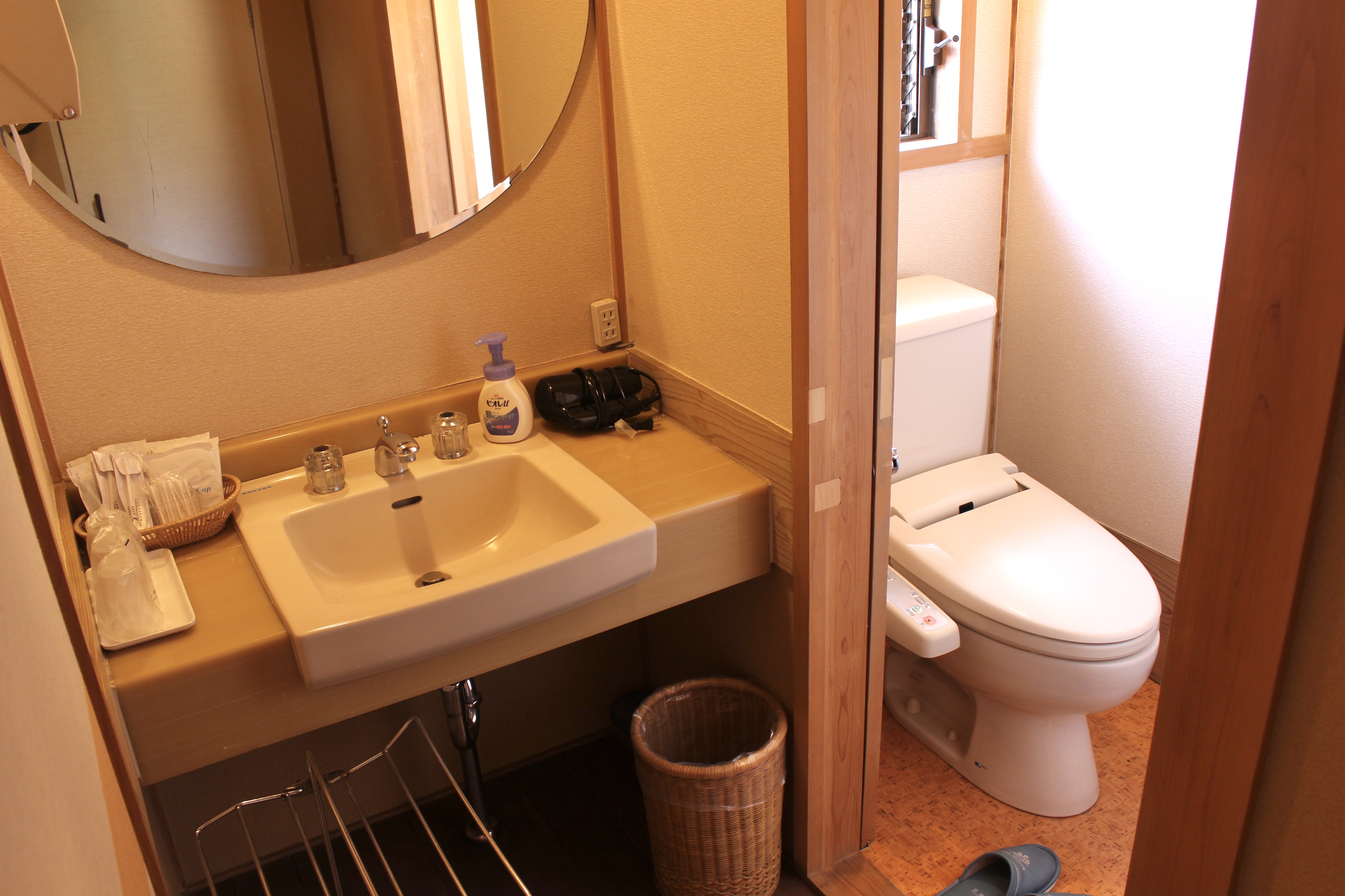 ご宿泊お部屋洗面化粧台