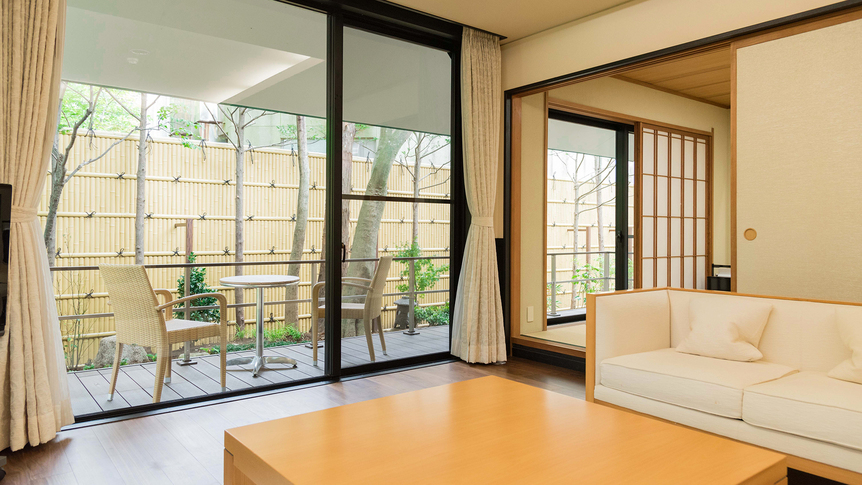 【絹-KINU-】太陽の光を浴びて輝く絹のように、清楚でやさしく明るい客室