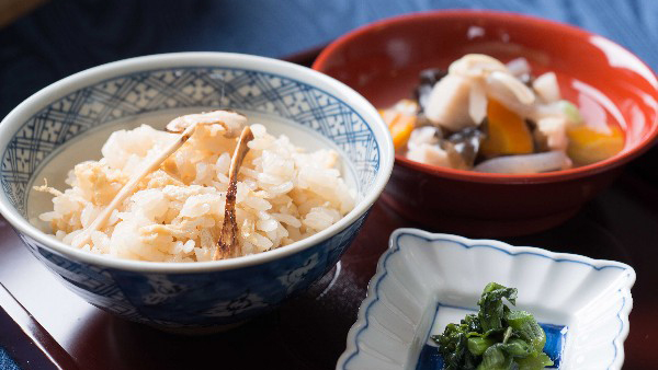 自慢の朝ごはんー四季折々春の食材を散りばめましたー