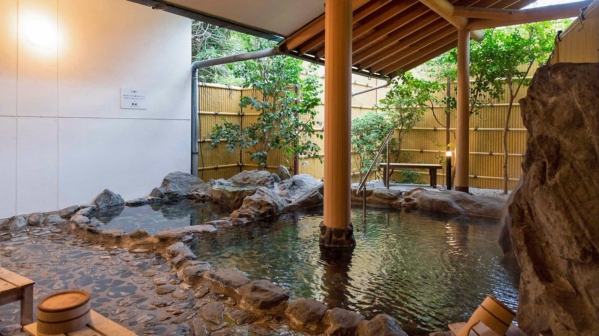 開湯800年の歴史をもつ磐梯熱海温泉