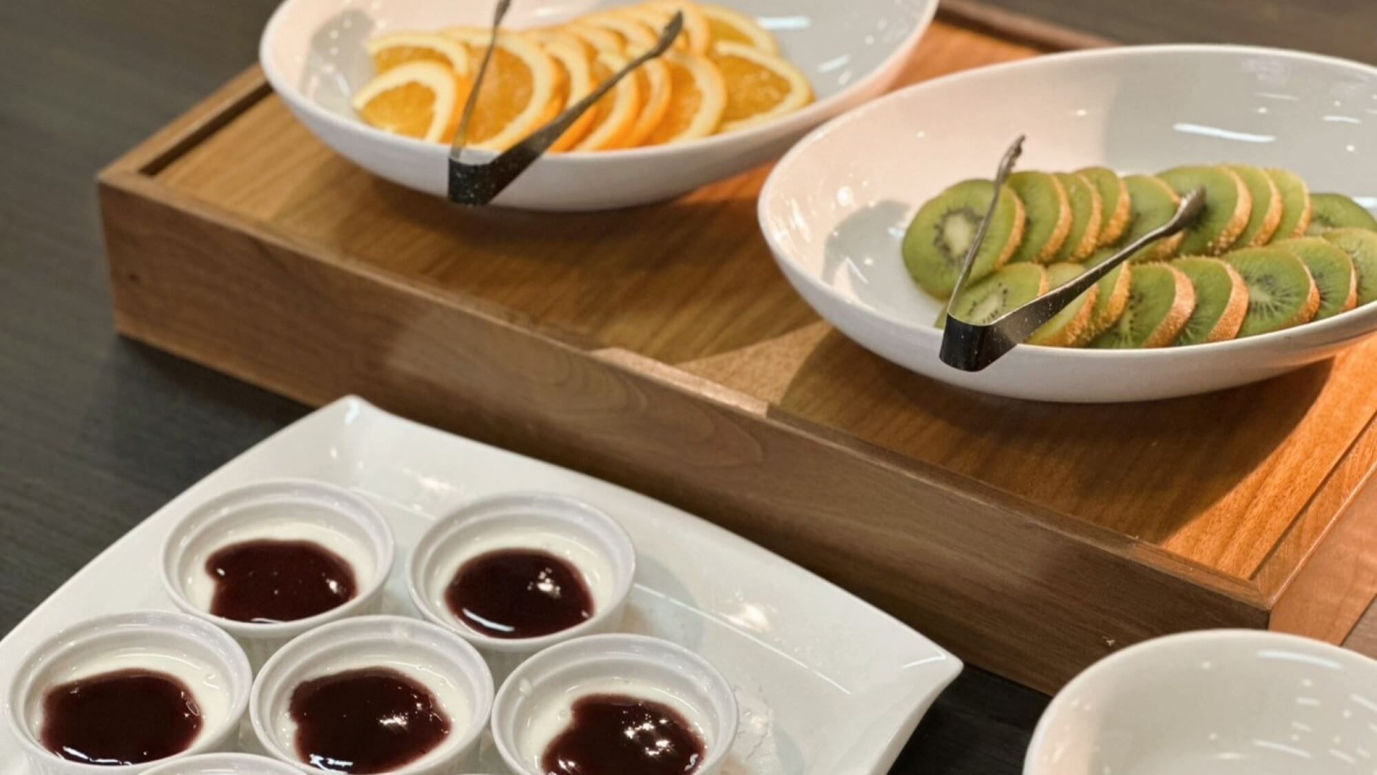 ■朝食：バイキング一例