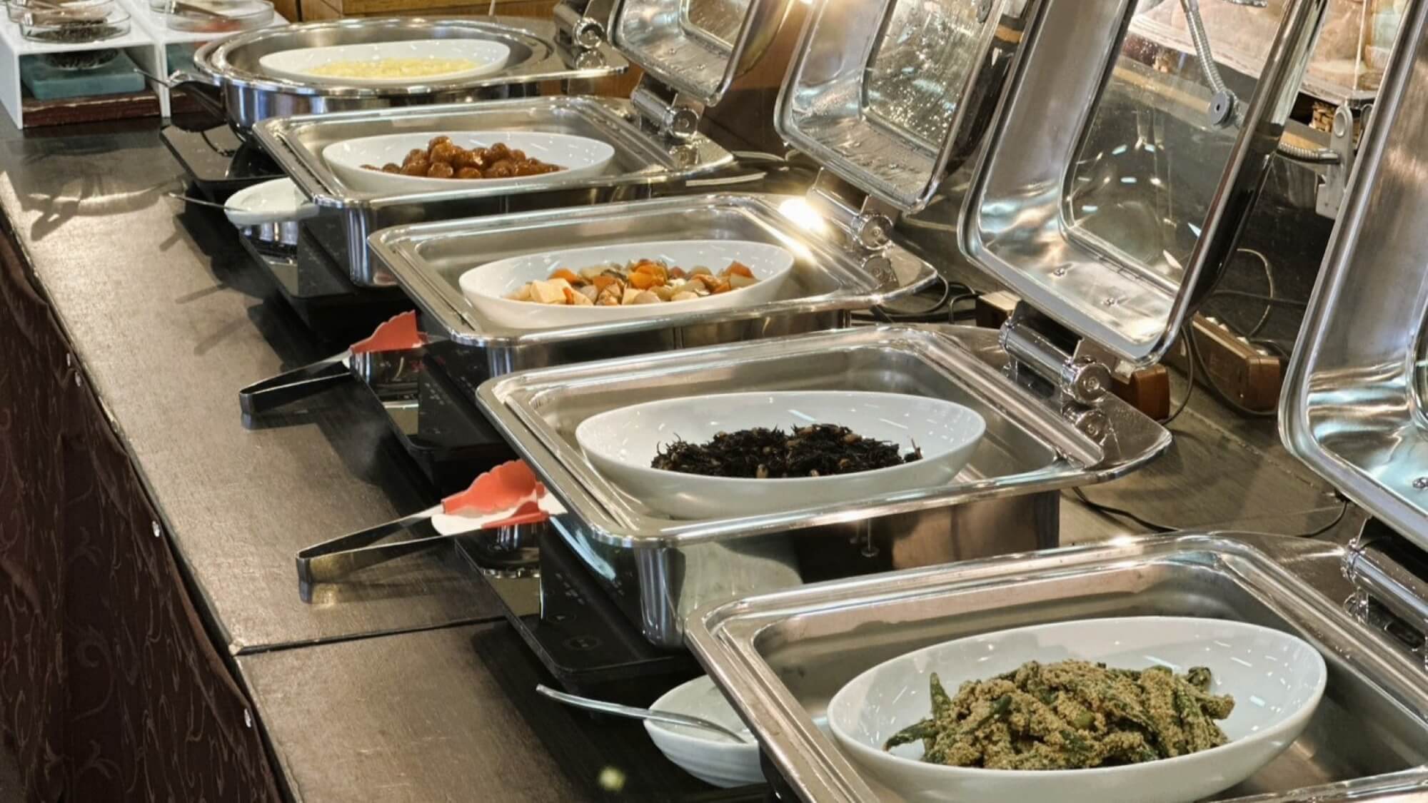 ■朝食：バイキング一例