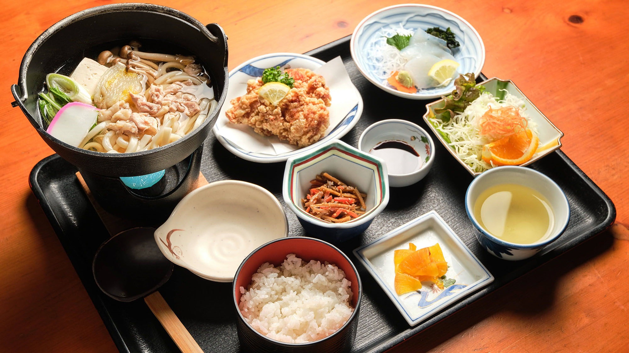 ・【スタンダードコース】地元の地鶏を使用した鍋やニジマスの甘露煮などお遍路さんに人気のコースです