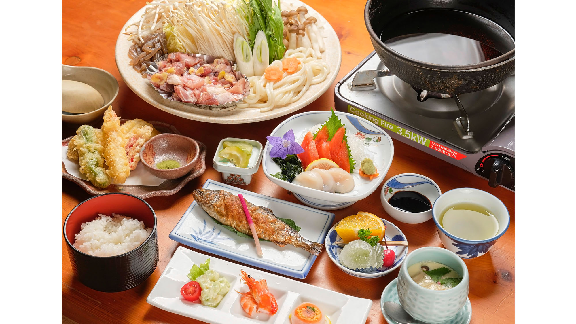 ・【名物キジ鍋コース】キジのお肉から出た旨味がたまらない。当館名物のキジ鍋をご堪能ください