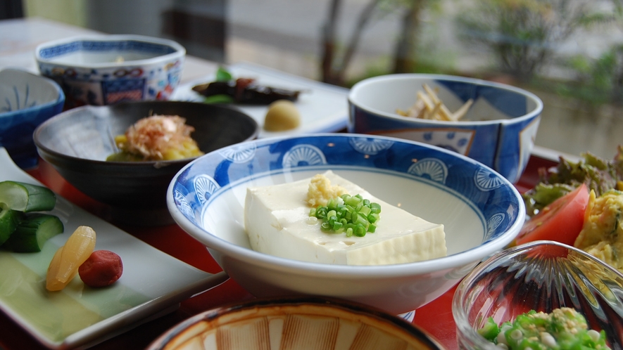 *【ご朝食一例】朝は体に優しい朝食をお召し上がりください。