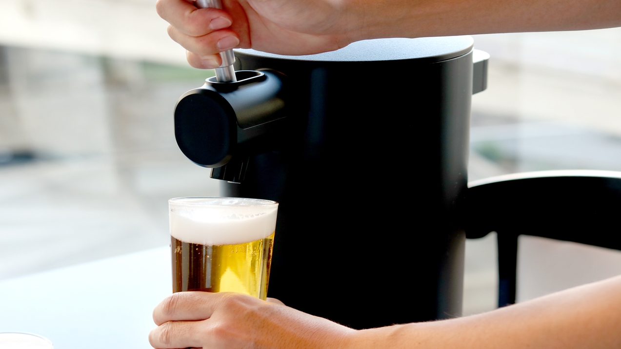 【ルームサービスで乾杯】アサヒスーパードライ樽生サーバー＆シェフおすすめ料理を堪能♪+朝食付き