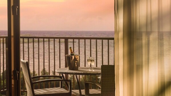 クラブラグジュアリー