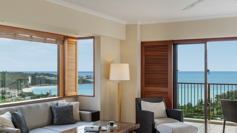 クラブラグジュアリー