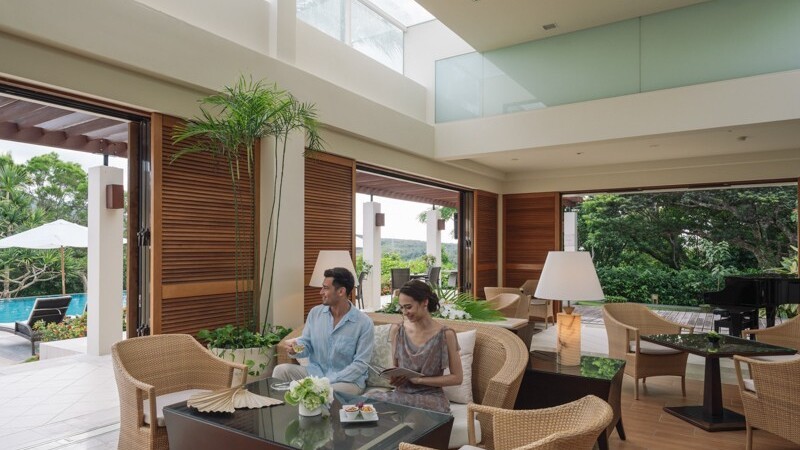 ライブラリーラウンジ＆バー