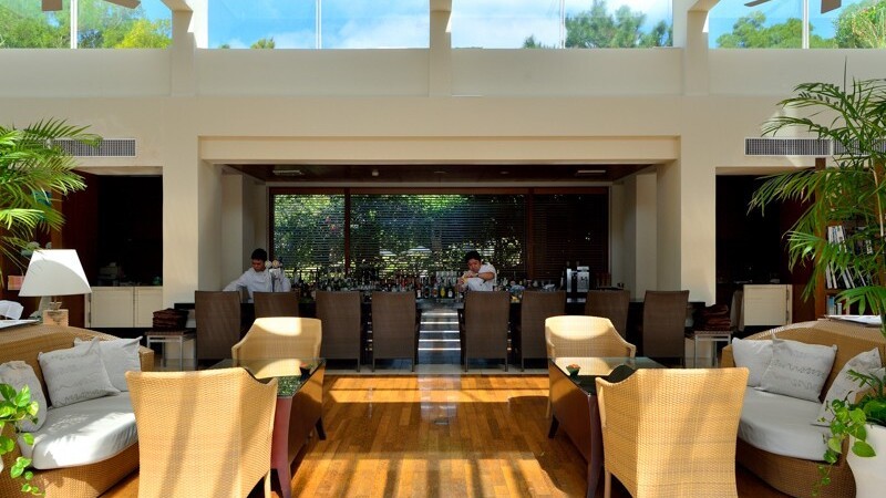 ライブラリーラウンジ＆バー