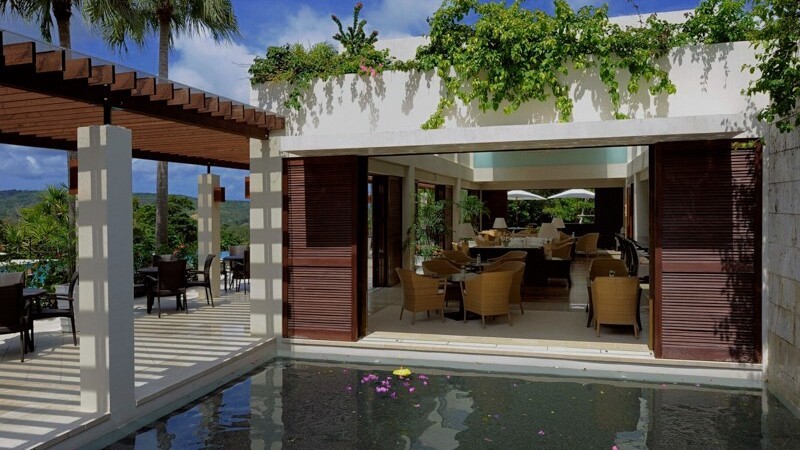 ライブラリーラウンジ＆バー