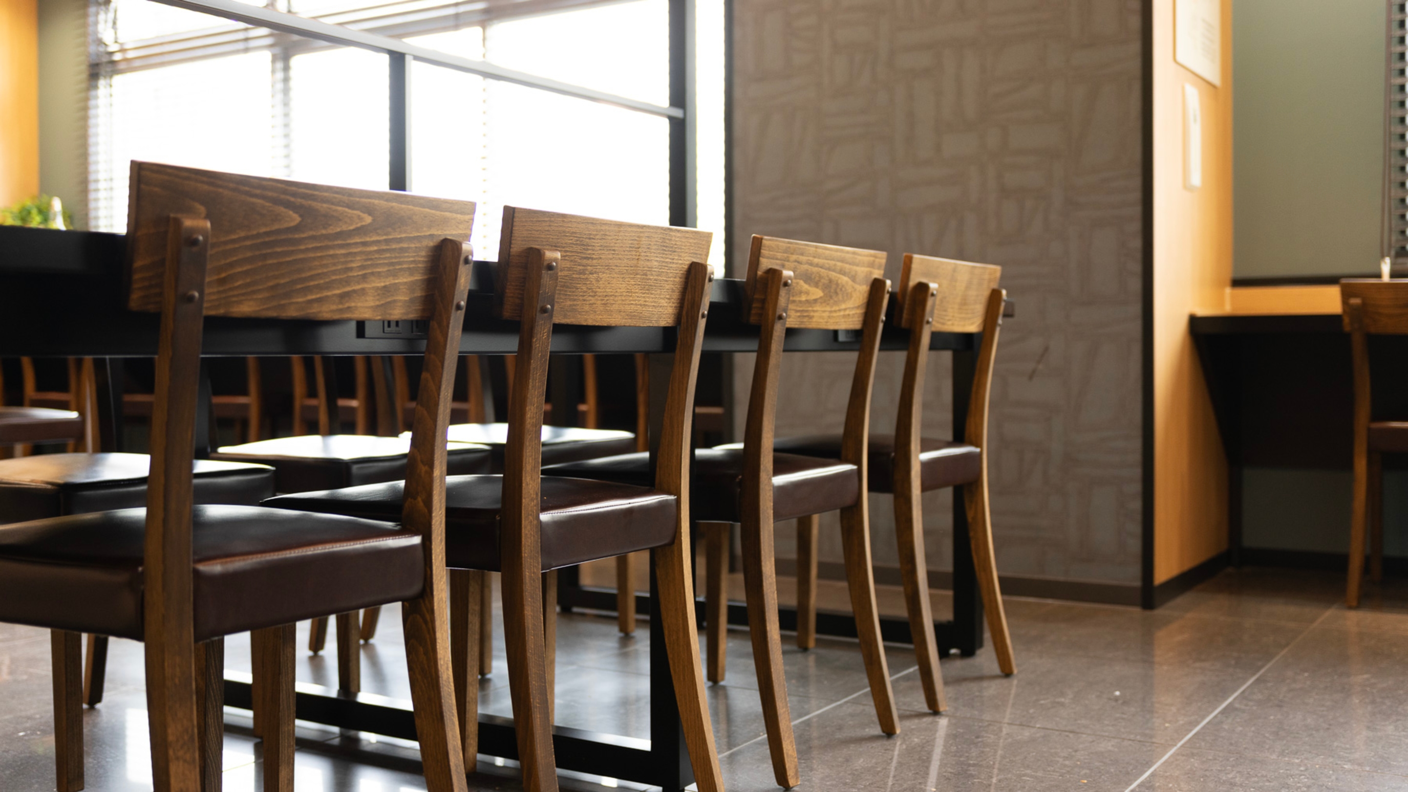 机と椅子もたくさんございます