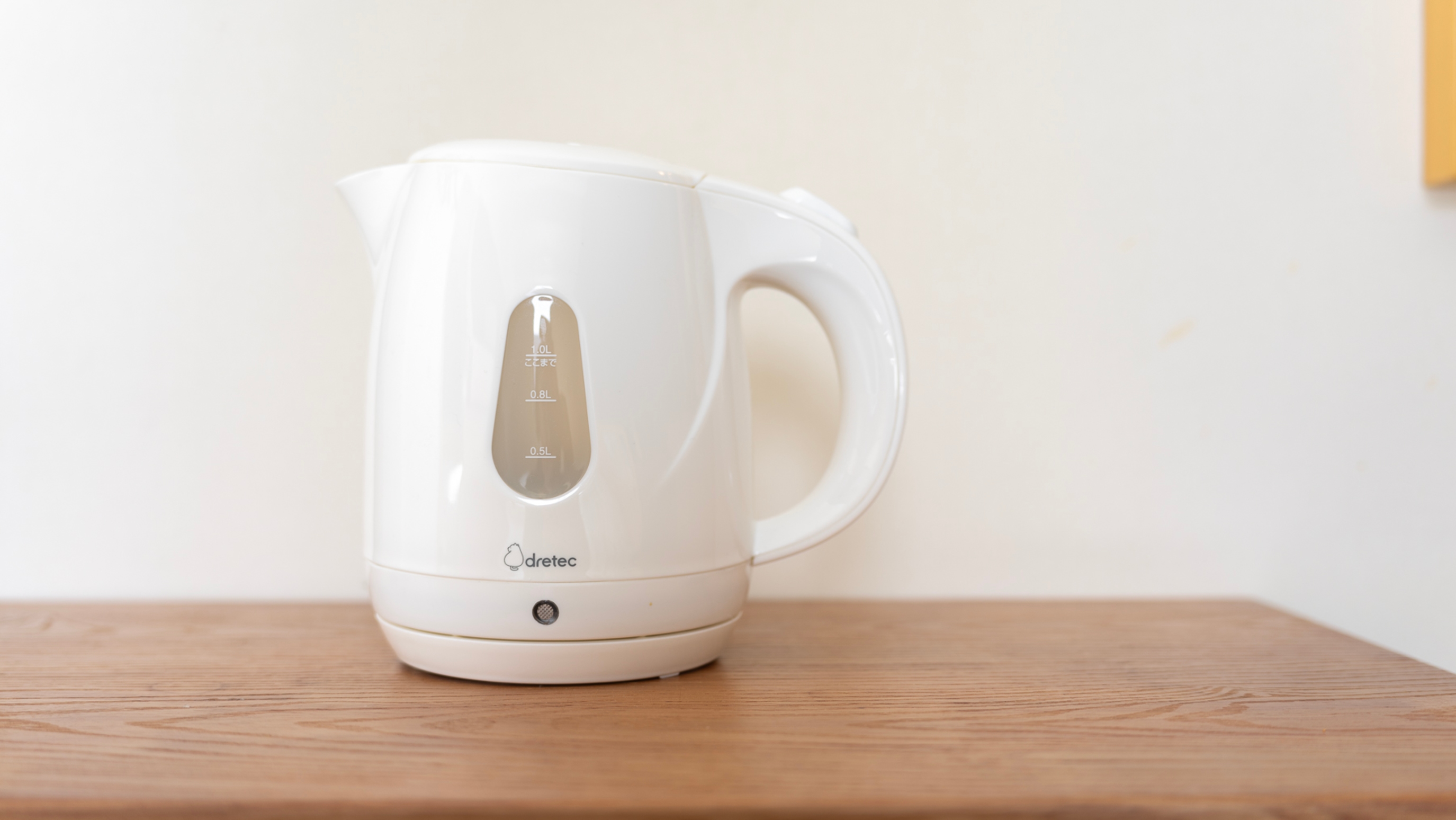 温かい飲み物や夜食などに便利！操作も簡単な電気ケトル