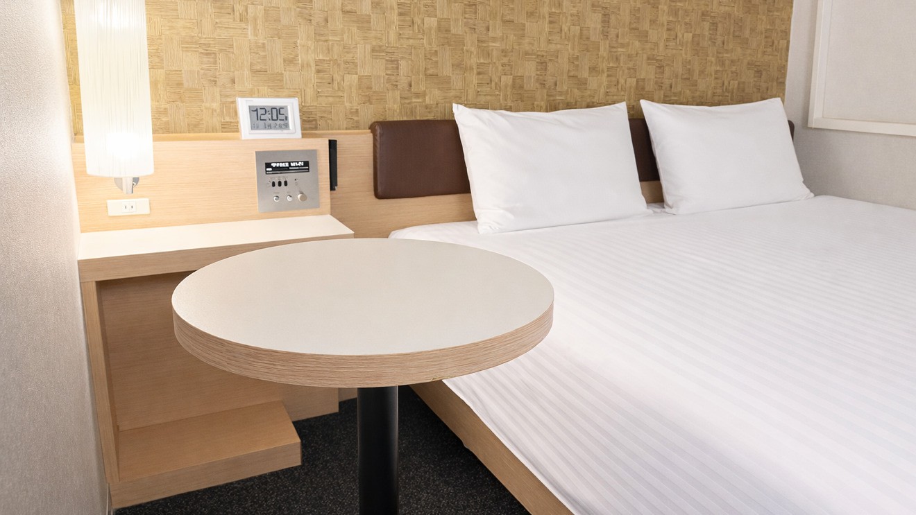 デラックスルーム（クイーンサイズベット設置・ベット幅160㎝)