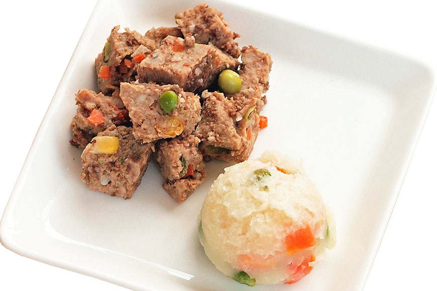 【わんちゃん用のお食事／ミートボールプレート】料金：750円（税込）