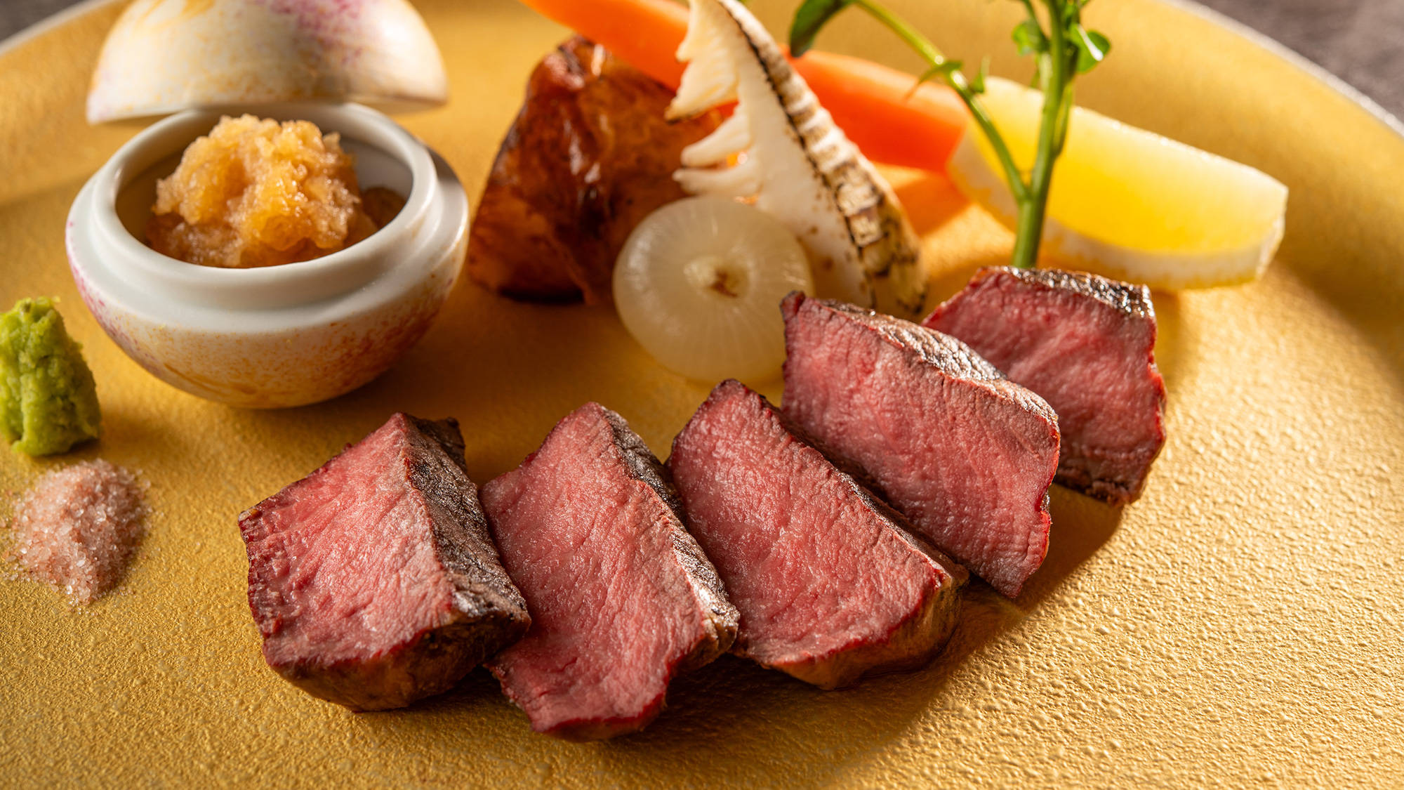 【特別会席】春（2026年3月～5月）肉料理 A5ランク那須高原和牛ヒレステーキ　温野菜添え　岩塩