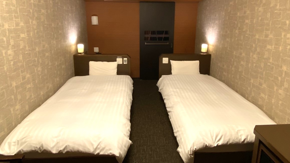 ◆ツインルーム◆20.1～21.7㎡　ベッドサイズ　100cm×200cm×2台　シモンズ社製ベッド