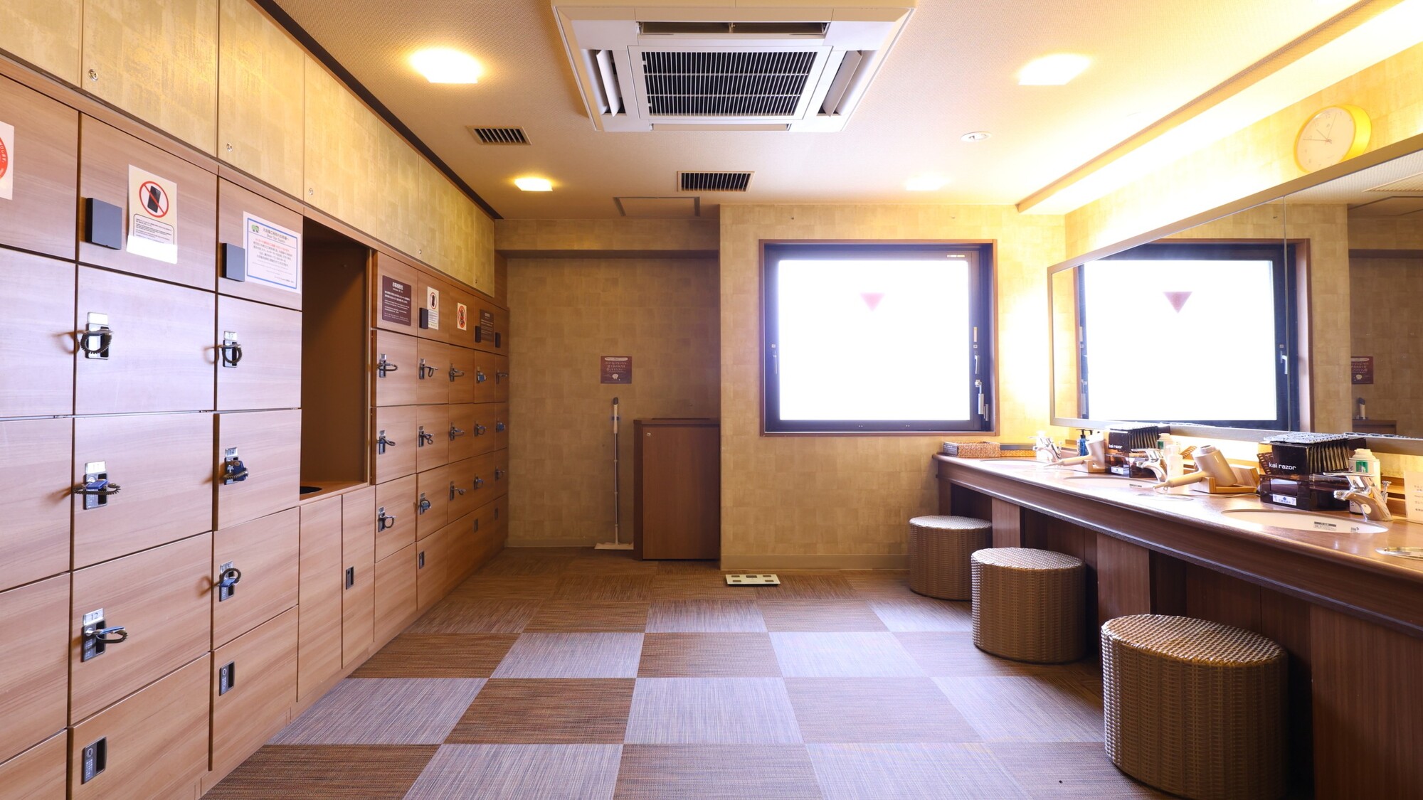 ◆【男性】脱衣所