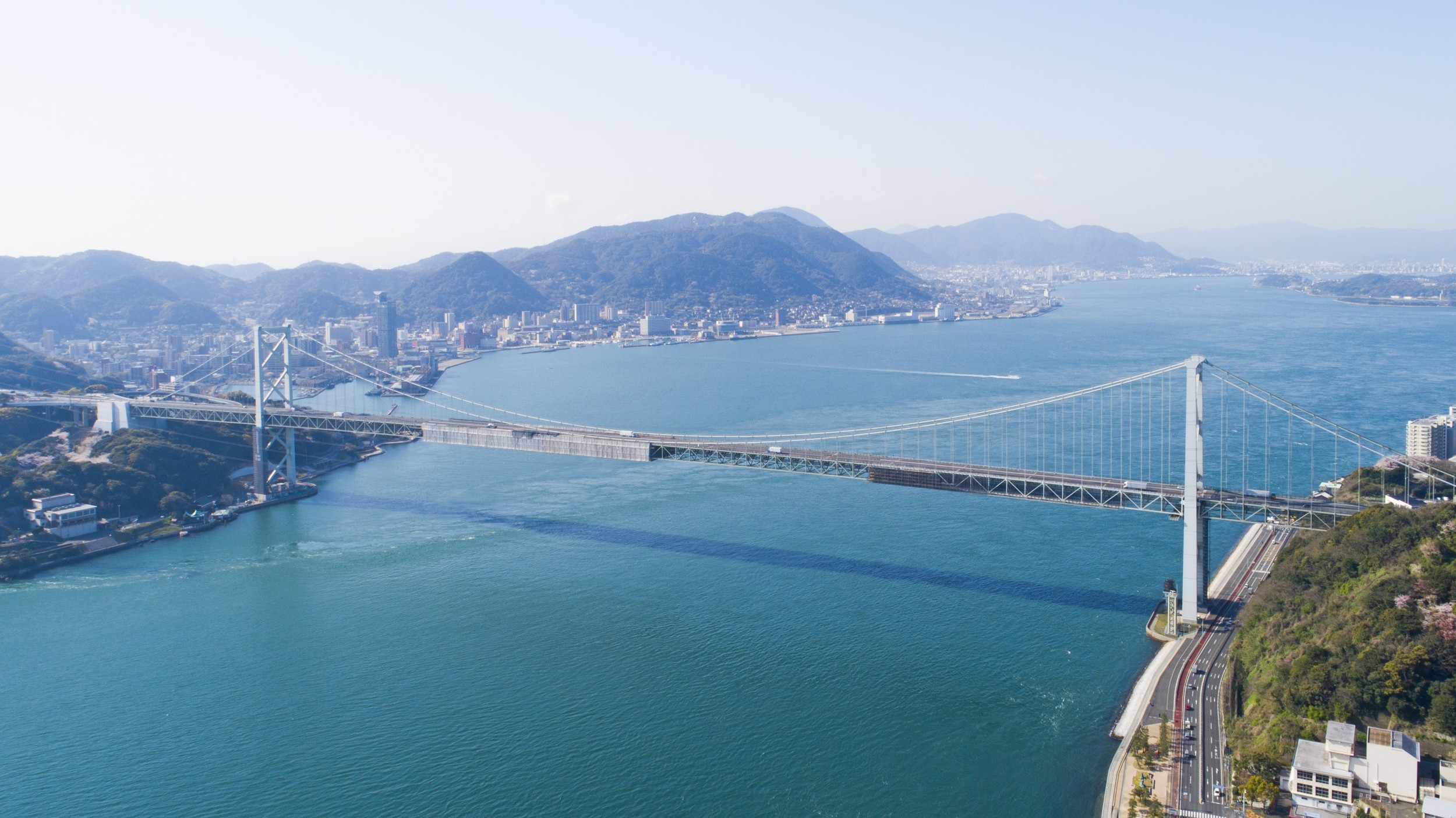 ◆関門海峡(提供：下関観光コンベンション協会)