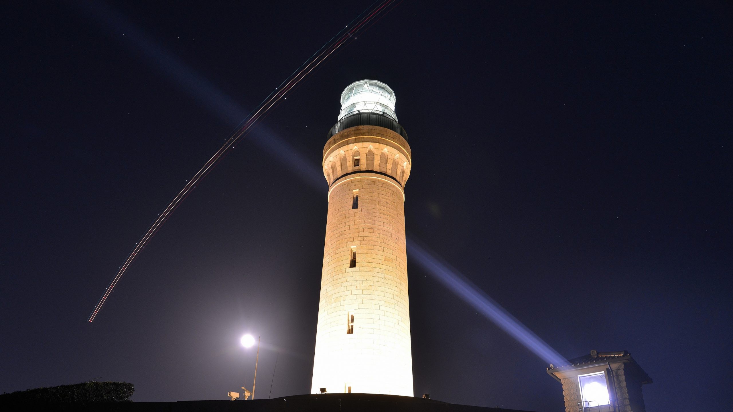 ◆角島灯台～ライトアップ～(提供：下関観光コンベンション協会)