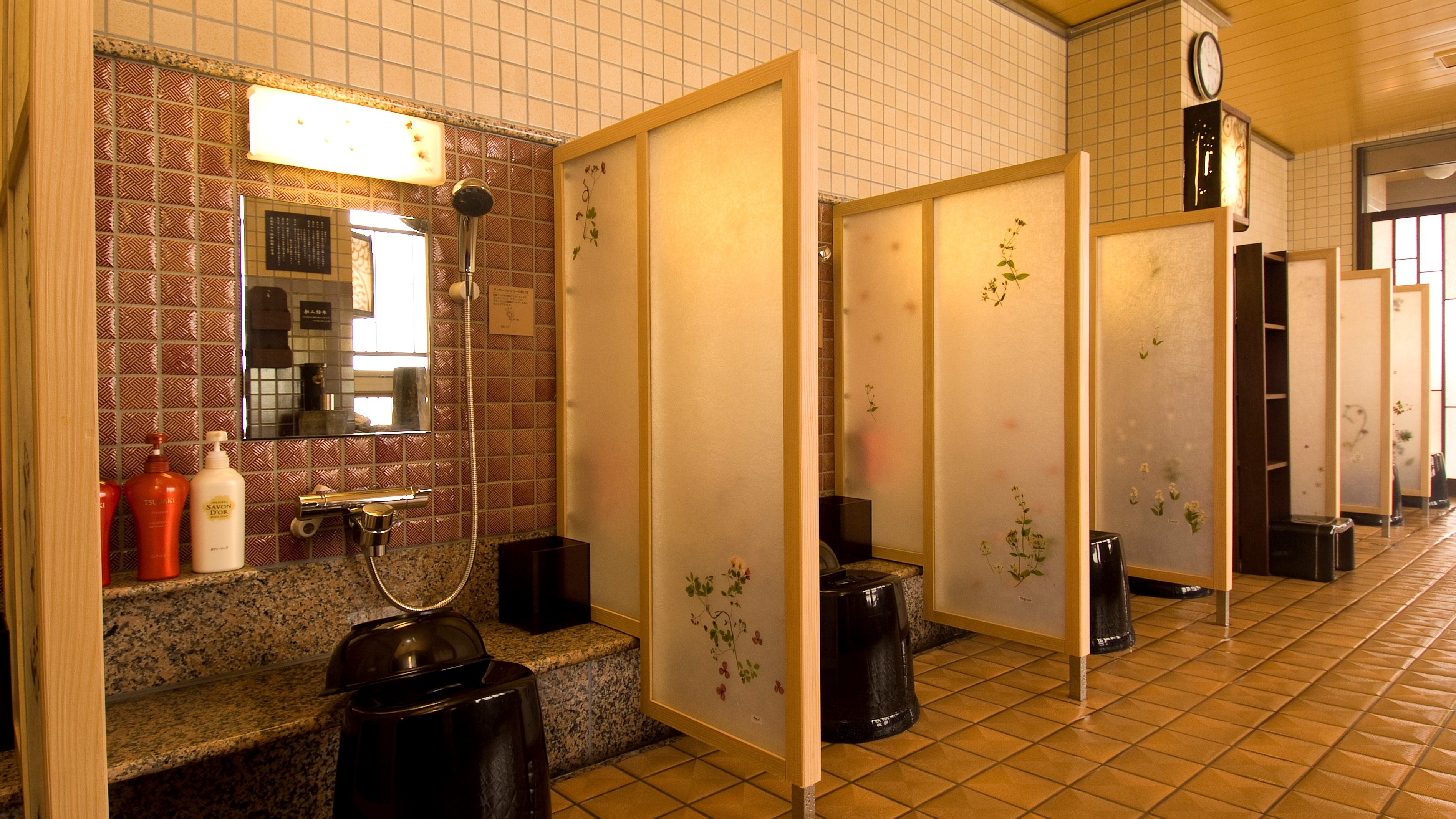 ◆《女性》大浴場洗い場(カラン7個設置)