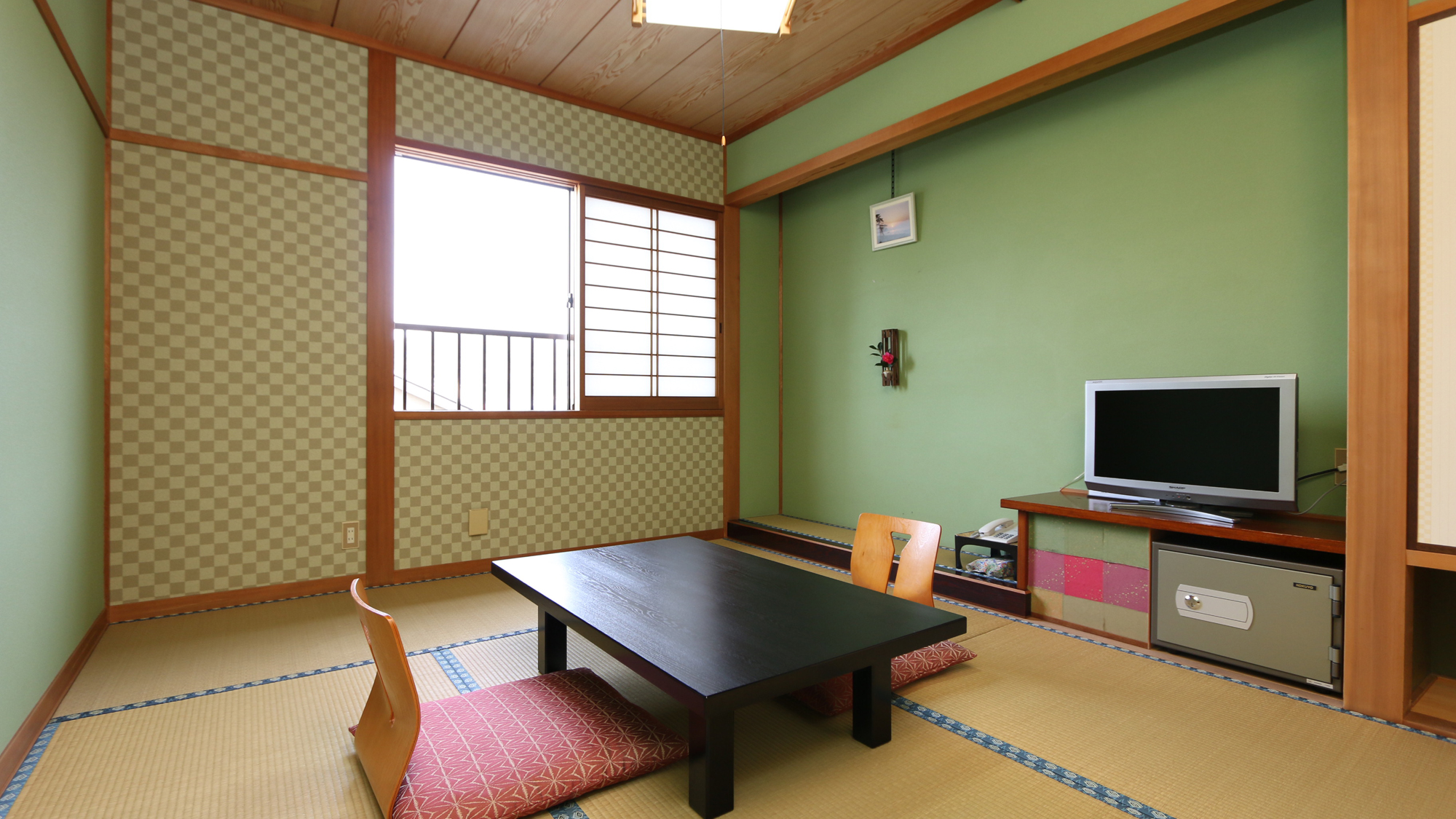 おもてなしのお部屋(純和室6畳)　冷暖房完備、館内インターネット接続できます。