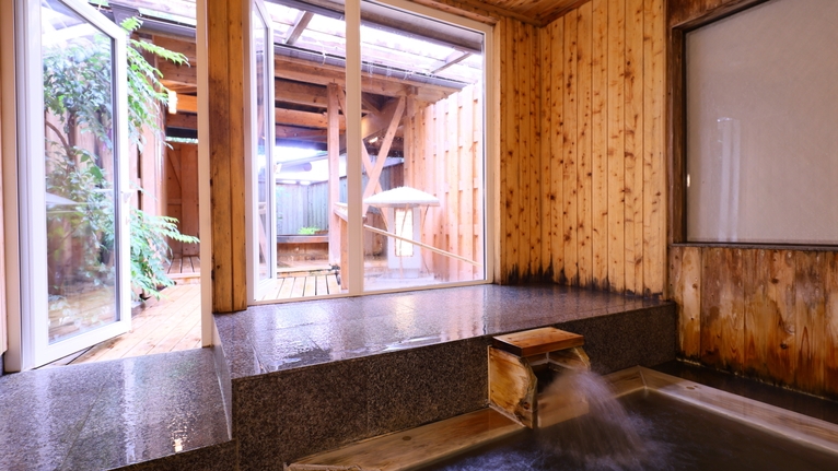 【ありがとうを贈る親孝行旅】記念写真＆花のプレゼント付き