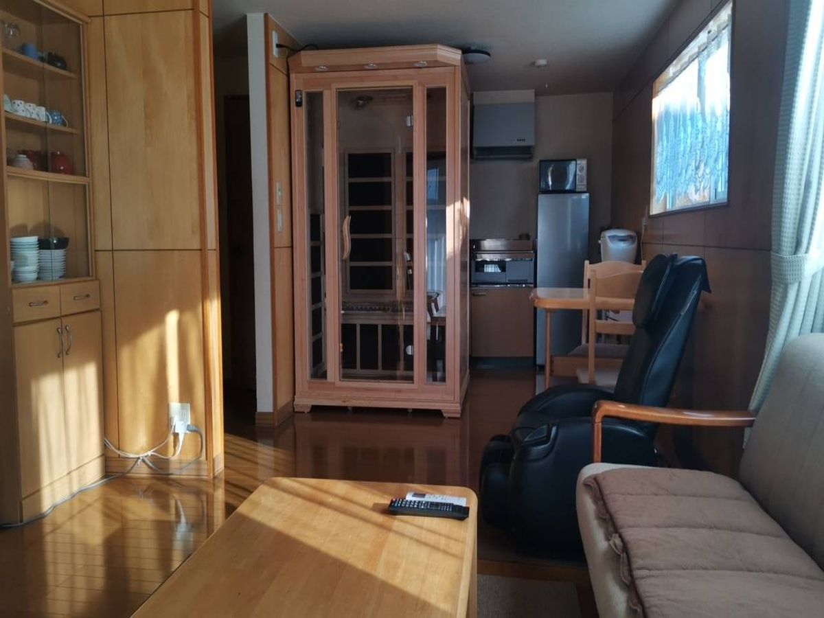 B棟　リビング　室内サウナ